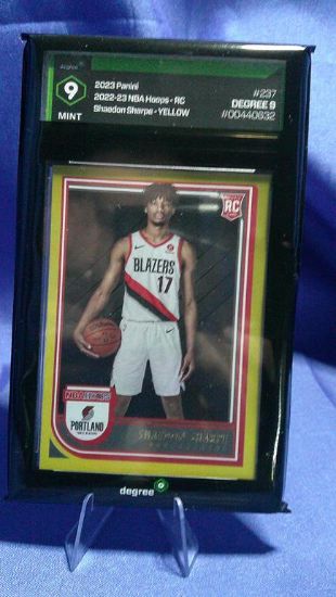 Picture of 2023 nba hoops panini yellow shaedon sharpe rc #237 degree 9