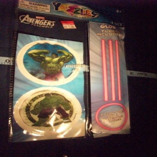 Picture of yazzles hulk light up glow badge new