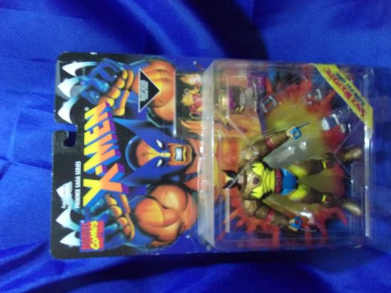 Picture of 1995 xmen toybiz space wolverine gold varient moc