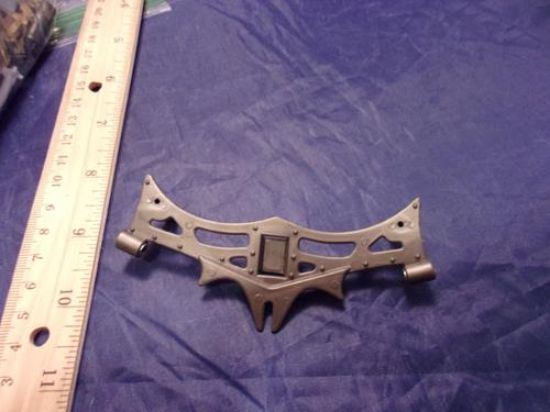 Picture of 1995 kenner gargoyles claw climb goliath launcher piece