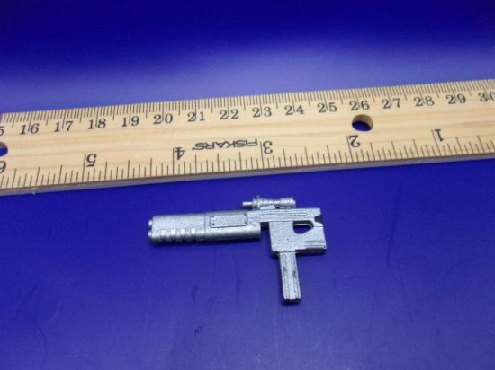 Picture of 1997 spawn movie jessica priest gun