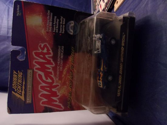 Picture of 1999 johnny lightning magma car