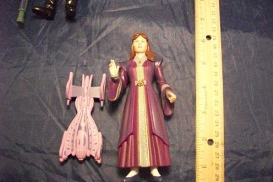 Picture of 1997 babylon 5 ambassador delenn complete