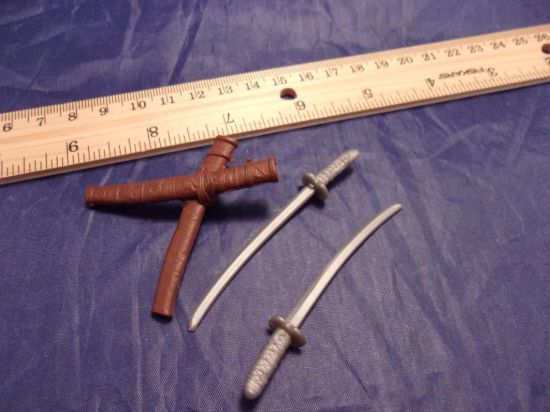 Picture of 2014 playmates movie leoardeno sword and holder set