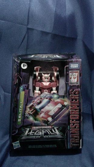 Picture of 2022 transformers legacy elita-1 new