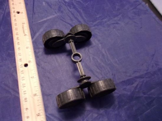 Picture of 1987 persuader 4 wheel axle