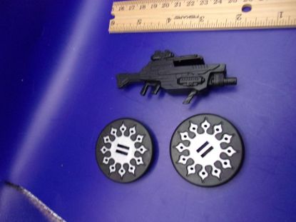 Picture of 2009 red fang ninja launcher and disc